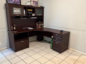 2812 Wiley St, Hollywood FL 33020