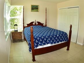 2812 Wiley St, Hollywood FL 33020