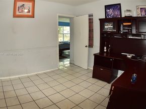 2812 Wiley St, Hollywood FL 33020