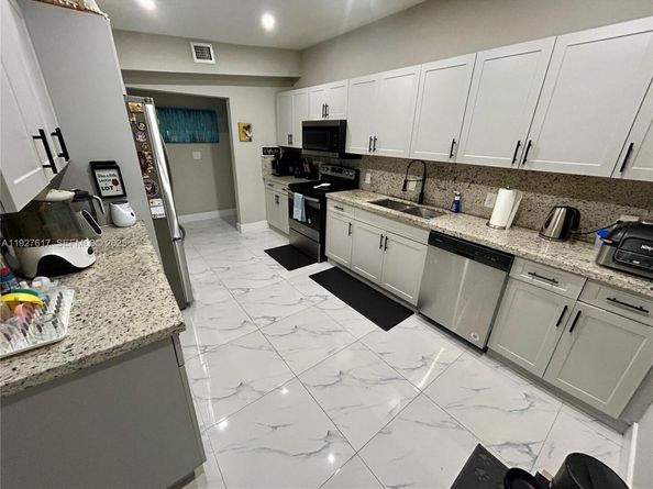 13560 NW 2nd Ave, North Miami FL 33168