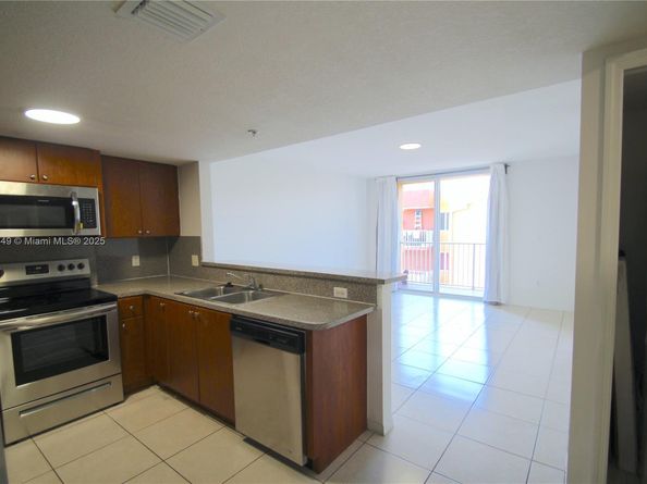 218 NW 12th Avenue 502, Miami FL 33128