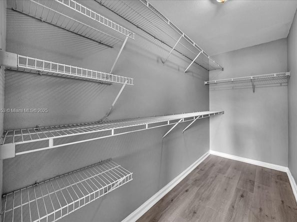 533 NE 3rd Ave 304, Fort Lauderdale FL 33301