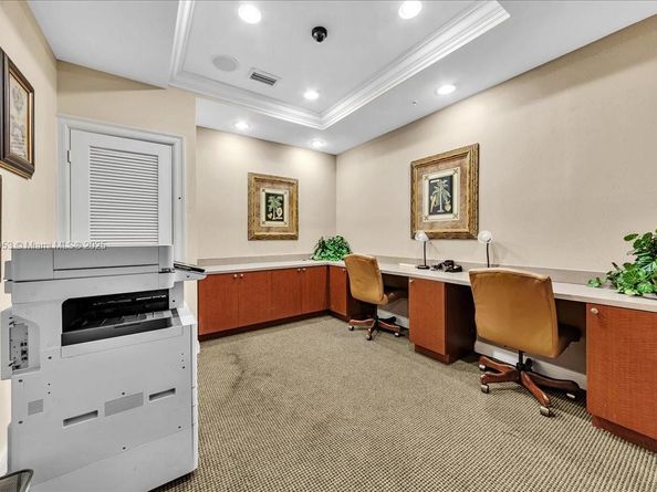 533 NE 3rd Ave 304, Fort Lauderdale FL 33301