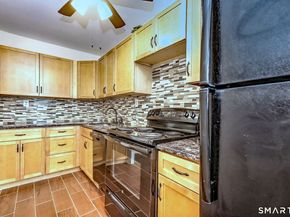 80 Cartright Street 5D, Bridgeport CT 06604