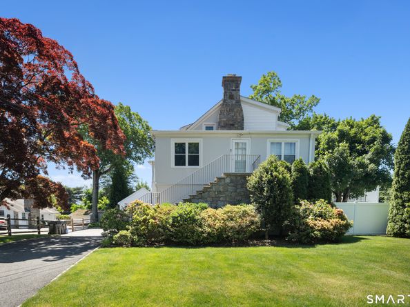 19 Urban Street, New Canaan CT 06840