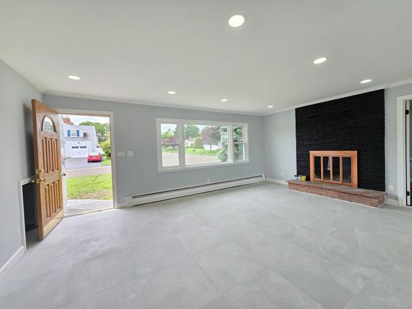 206 Bridgeview Place, Stratford CT 06614