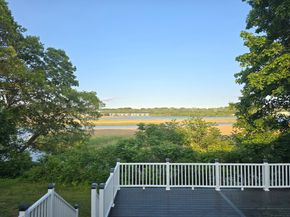 206 Bridgeview Place, Stratford CT 06614