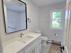 206 Bridgeview Place, Stratford CT 06614