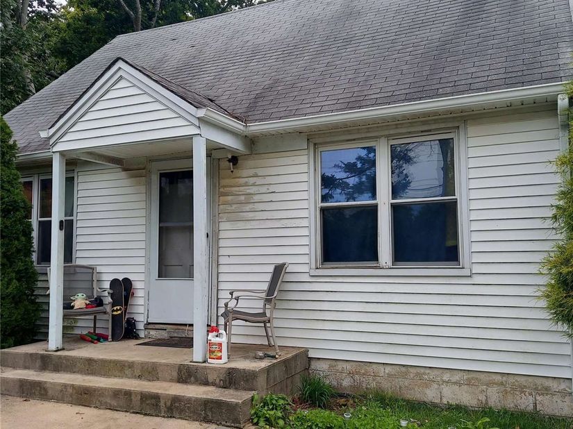 33 Flintlock Drive, Shirley, NY 11967 For Sale