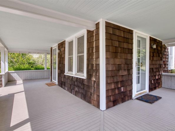 385 Cottage Place, Southold NY 11971