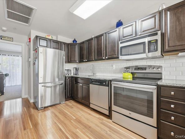 1138 Willow Lane, Valley Stream NY 11850