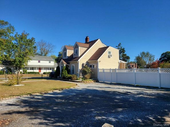 61 Wheeler Road, Central Islip NY 11722