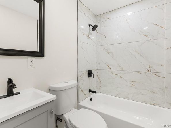 31 Grove Street, Hempstead NY 11550