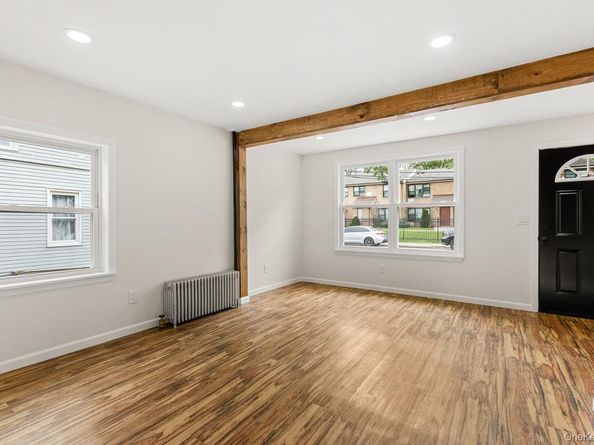 31 Grove Street, Hempstead NY 11550