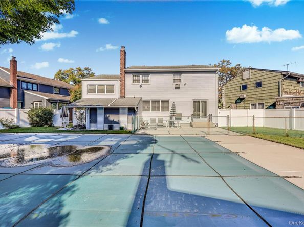 7 Park Circle, Cedarhurst NY 11516
