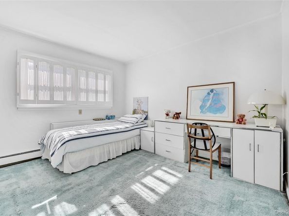 7 Park Circle, Cedarhurst NY 11516