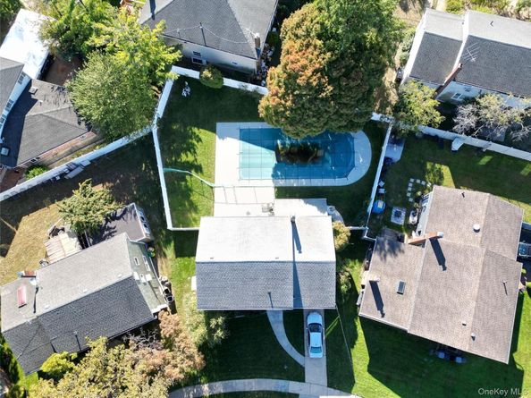 7 Park Circle, Cedarhurst NY 11516