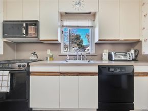 7 Park Circle, Cedarhurst NY 11516