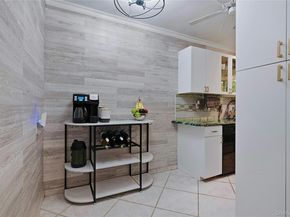 131 Edmunton Drive G14, North Babylon NY 11703