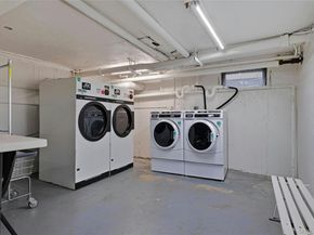 131 Edmunton Drive G14, North Babylon NY 11703