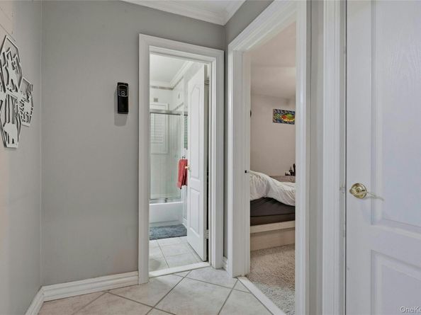 131 Edmunton Drive G14, North Babylon NY 11703