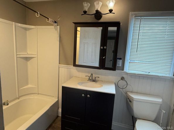 198 Guildford Court, West Hempstead NY 11552