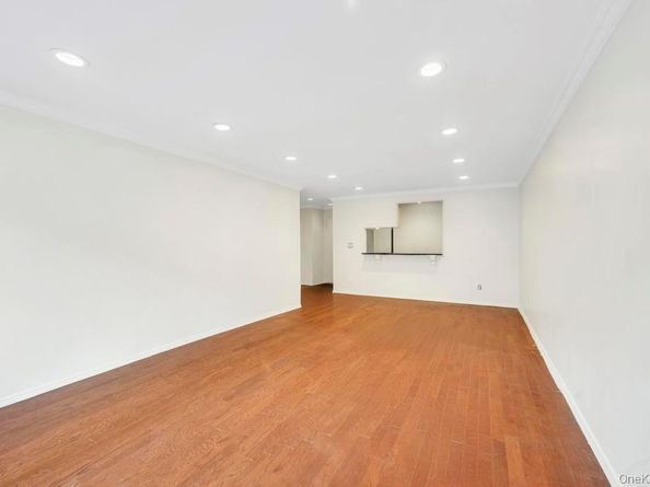 101 Lincoln Avenue 1f, Mineola NY 11501