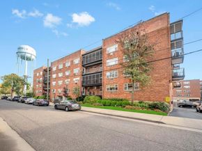 101 Lincoln Avenue 1f, Mineola NY 11501