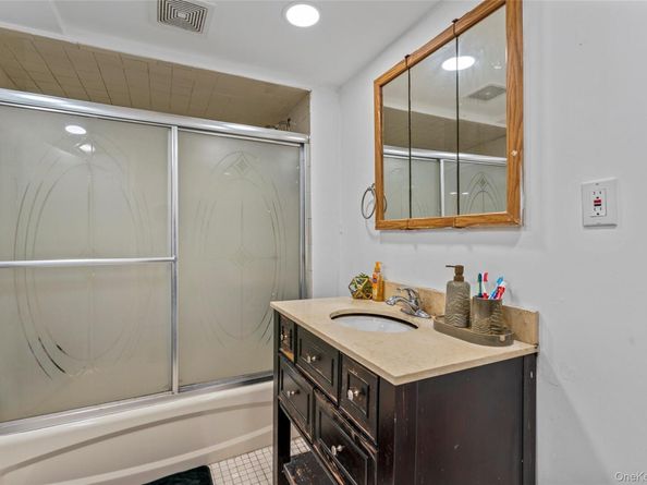 31 Franklin Avenue, Brentwood NY 11717