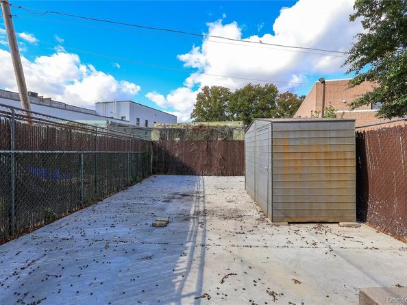 150-55 14th Road, Whitestone NY 11357