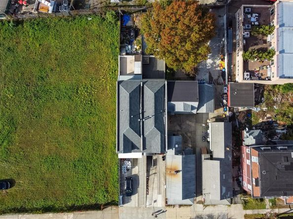 150-55 14th Road, Whitestone NY 11357