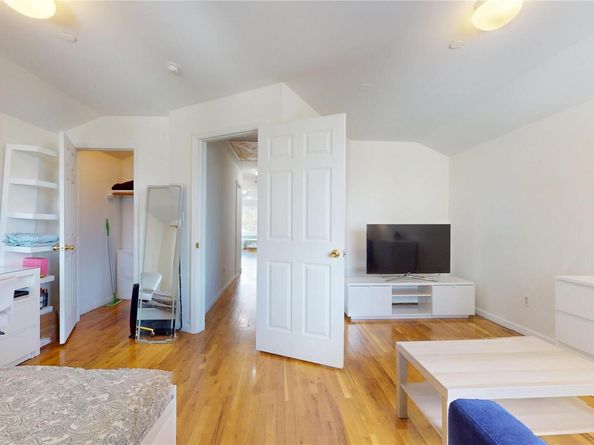 150-55 14th Road, Whitestone NY 11357