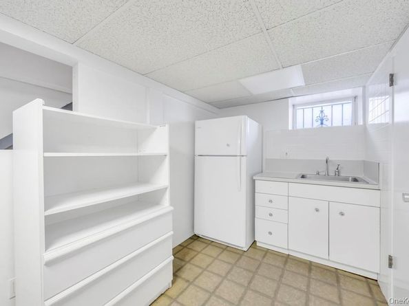 149 Foster Avenue, Valley Stream NY 11580