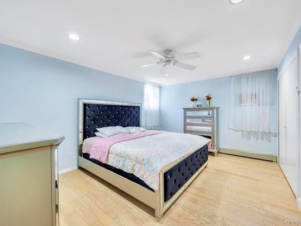 149 Foster Avenue, Valley Stream NY 11580