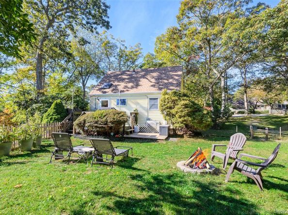 51 Ficus Road, Rocky Point NY 11778