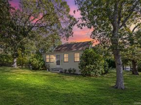 51 Ficus Road, Rocky Point NY 11778