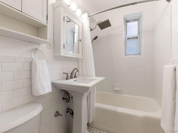 39-55 51st Street 3G, Woodside NY 11377
