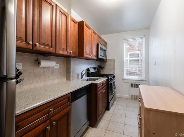 39-55 51st Street 3G, Woodside NY 11377