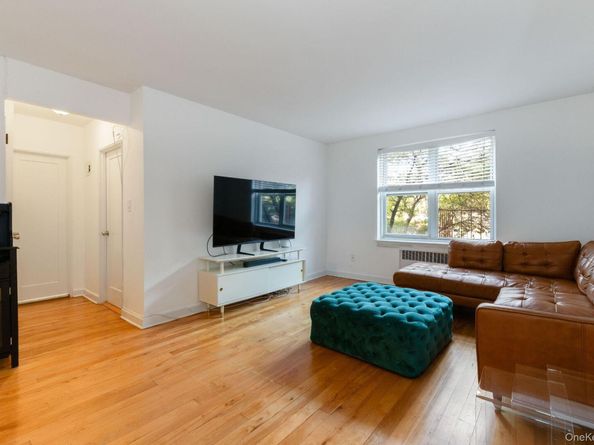 39-55 51st Street 3G, Woodside NY 11377