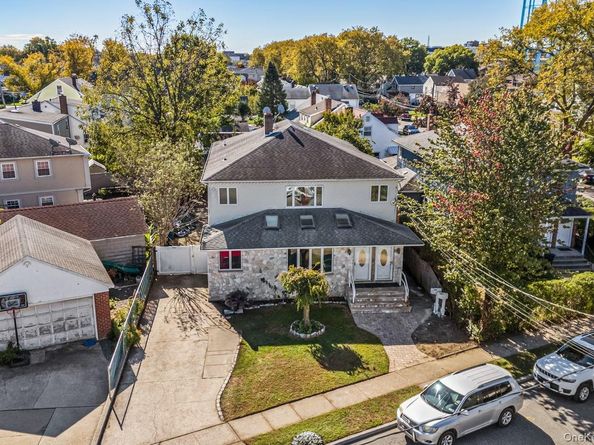 47 Jackson Avenue, Mineola NY 11501