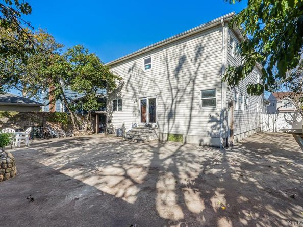 47 Jackson Avenue, Mineola NY 11501