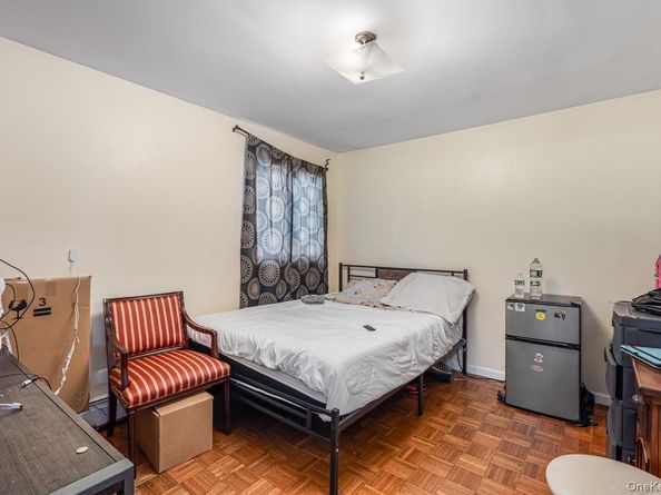 47 Jackson Avenue, Mineola NY 11501