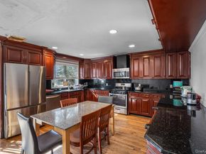 47 Jackson Avenue, Mineola NY 11501