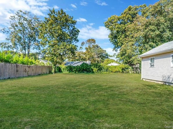 15 Sayville Road, Mastic Beach NY 11951
