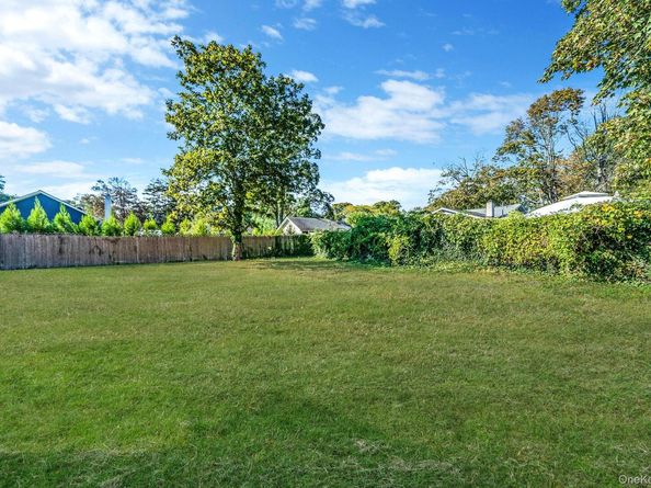 15 Sayville Road, Mastic Beach NY 11951