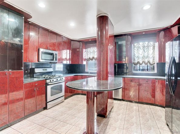 94-10 64 Road B2, Rego Park NY 11374