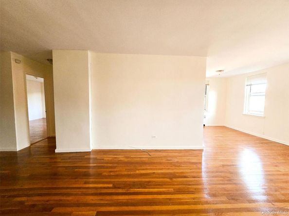 30-11 Parsons Boulevard 4O, Flushing NY 11354