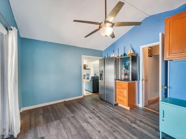 24 Raynor Street, West Babylon NY 11704