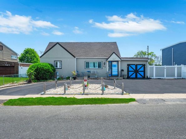 24 Raynor Street, West Babylon NY 11704