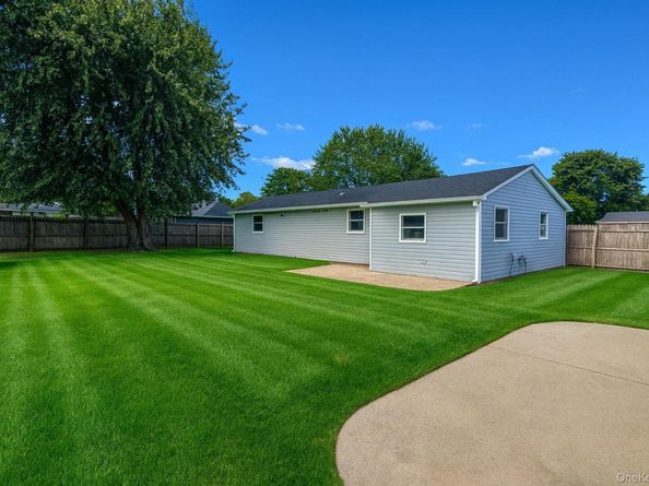 29 Boulevard Avenue, Central Islip NY 11722